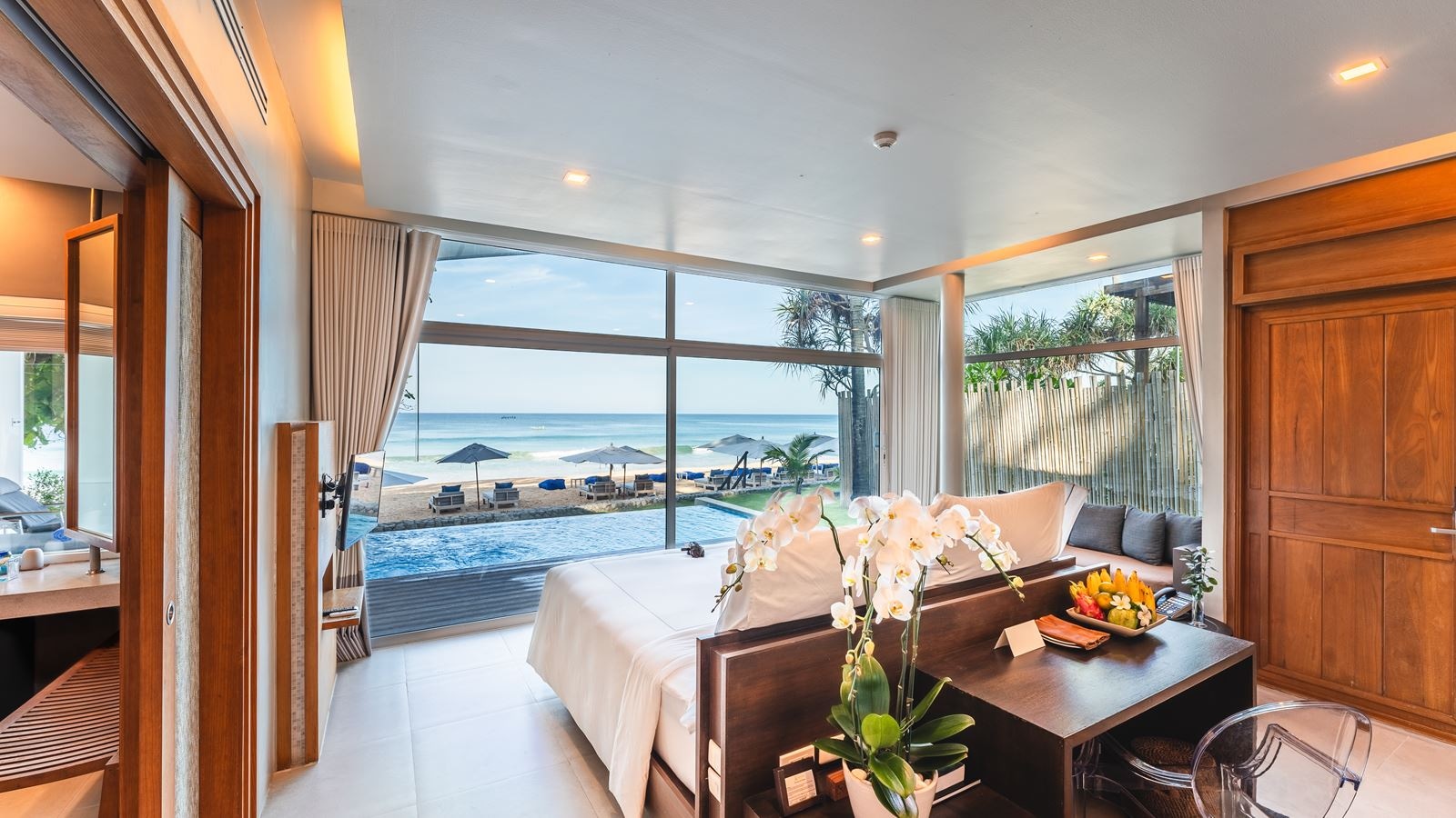 rooms-beachfront-pool-suite