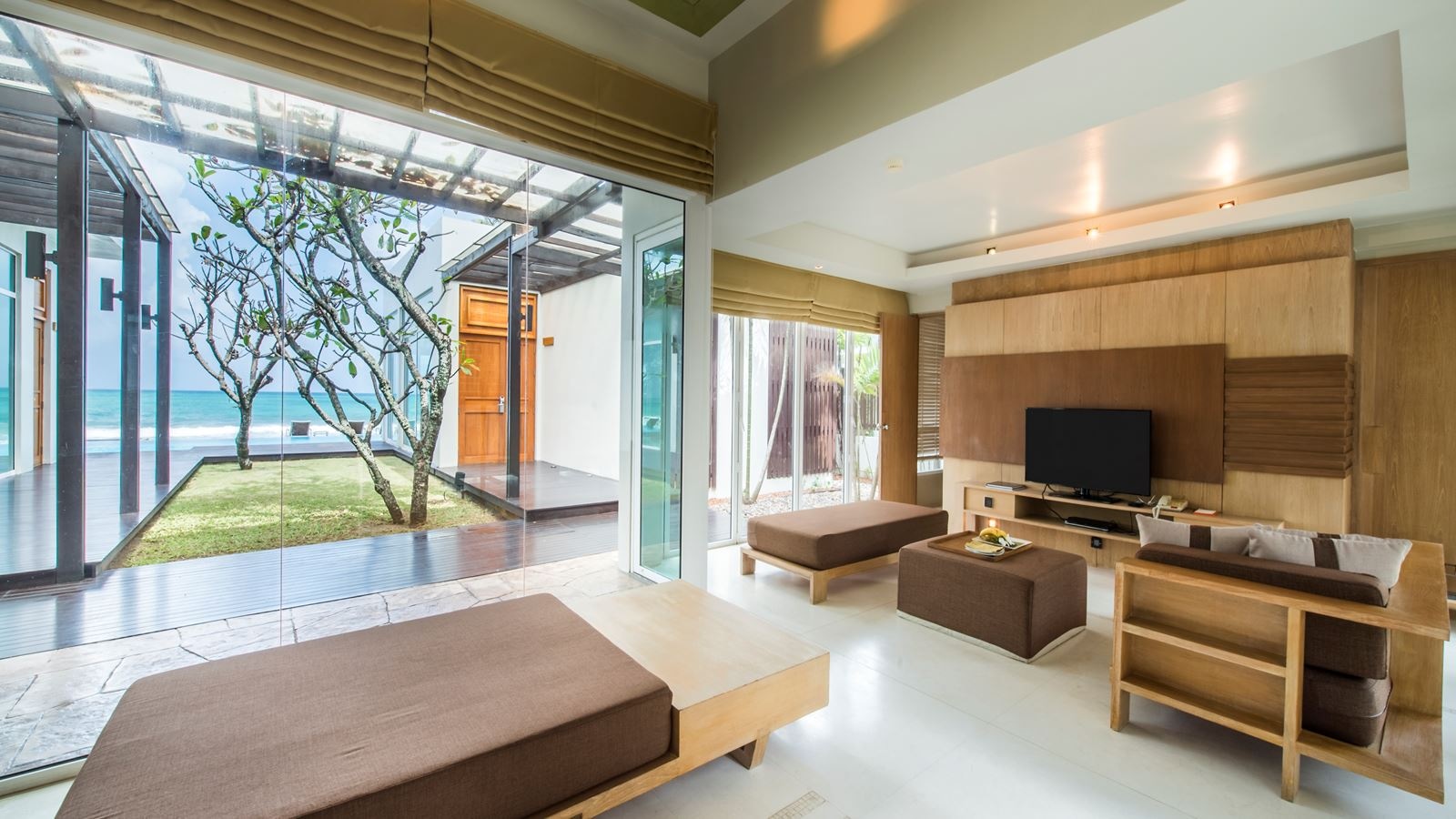 rooms-3br-beachfront-villa