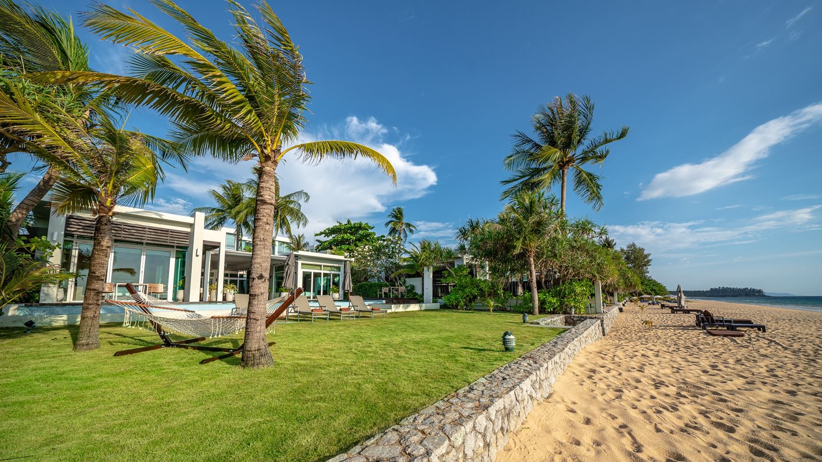 rooms-3br-beachfront-villa