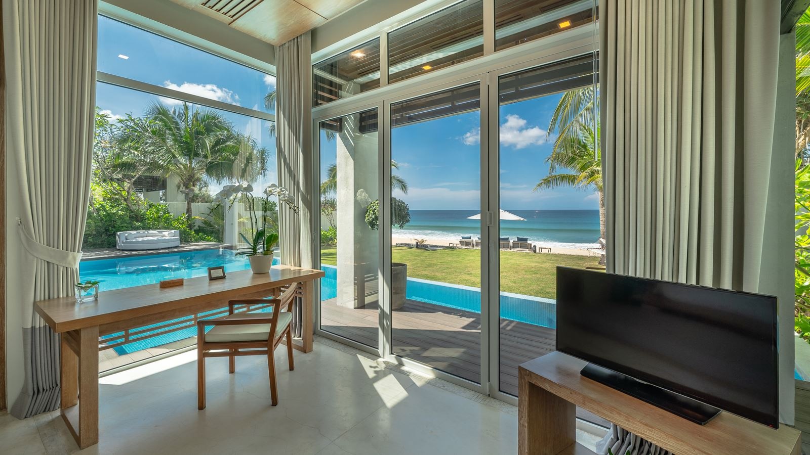 rooms-4br-beachfront-villa