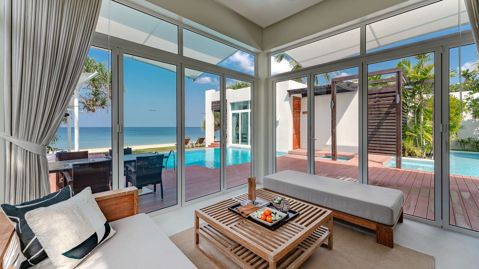 rooms-4br-beachfront-villa