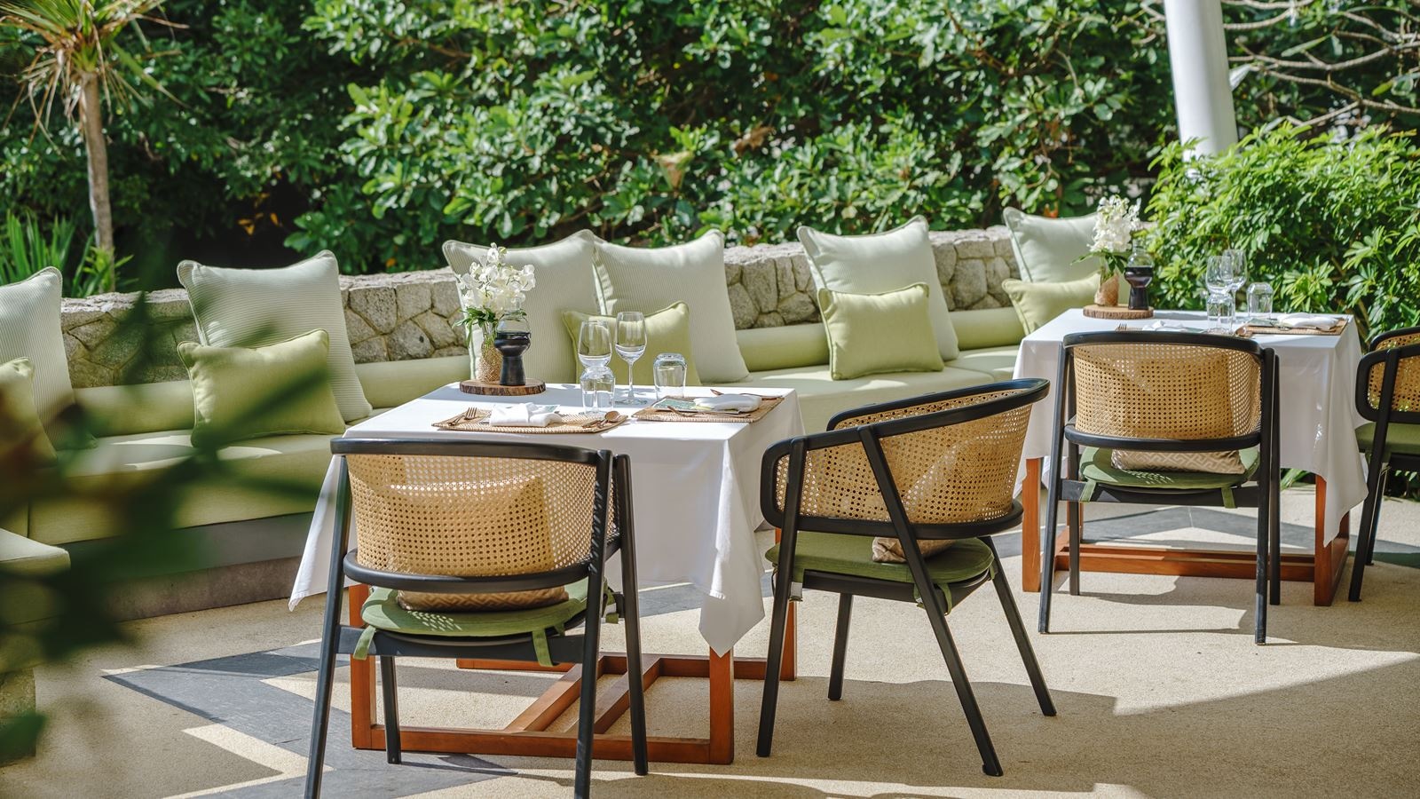 restaurants-the-seasons