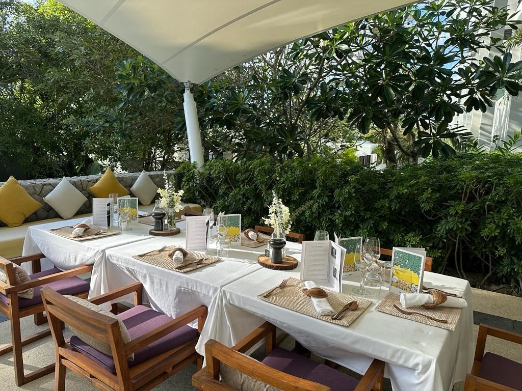 restaurants-the-seasons