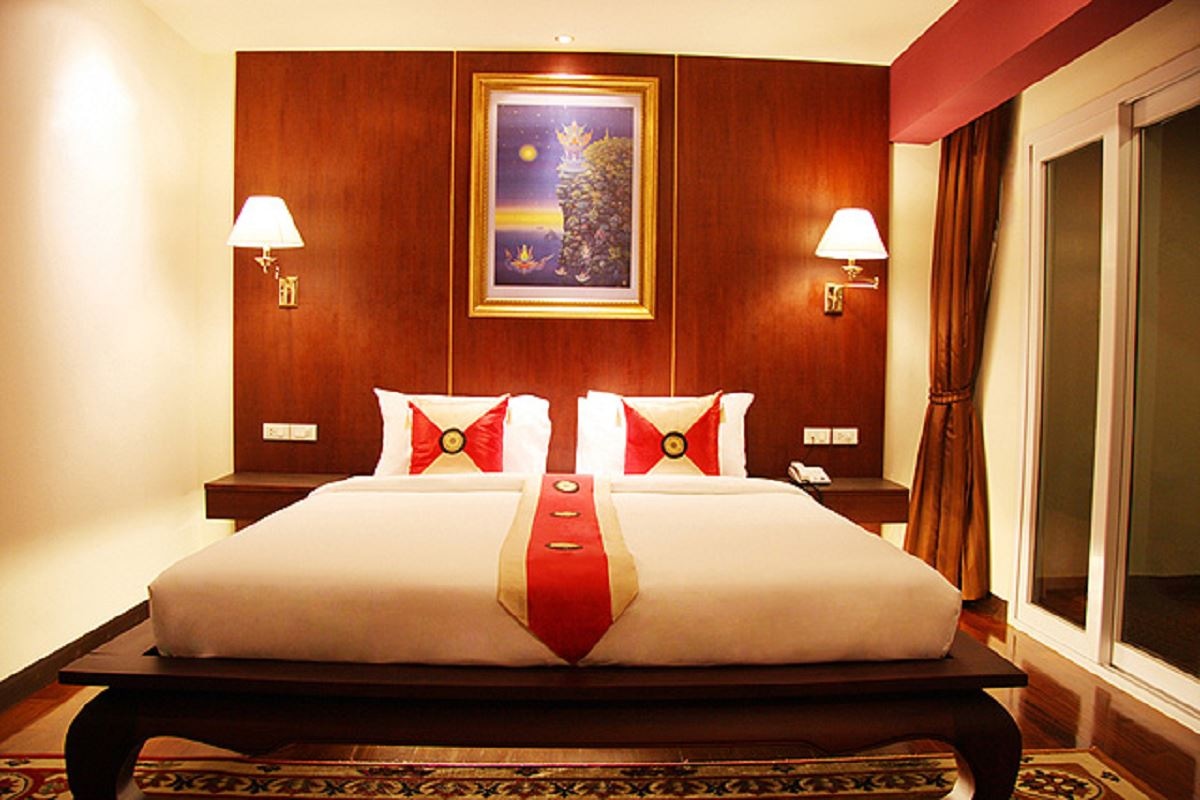 rooms-suite-room-double-bed-only