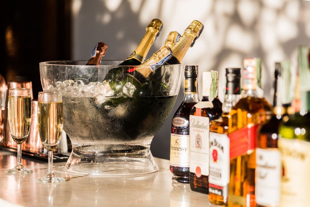 bars-the-bar-at-grand-hotel