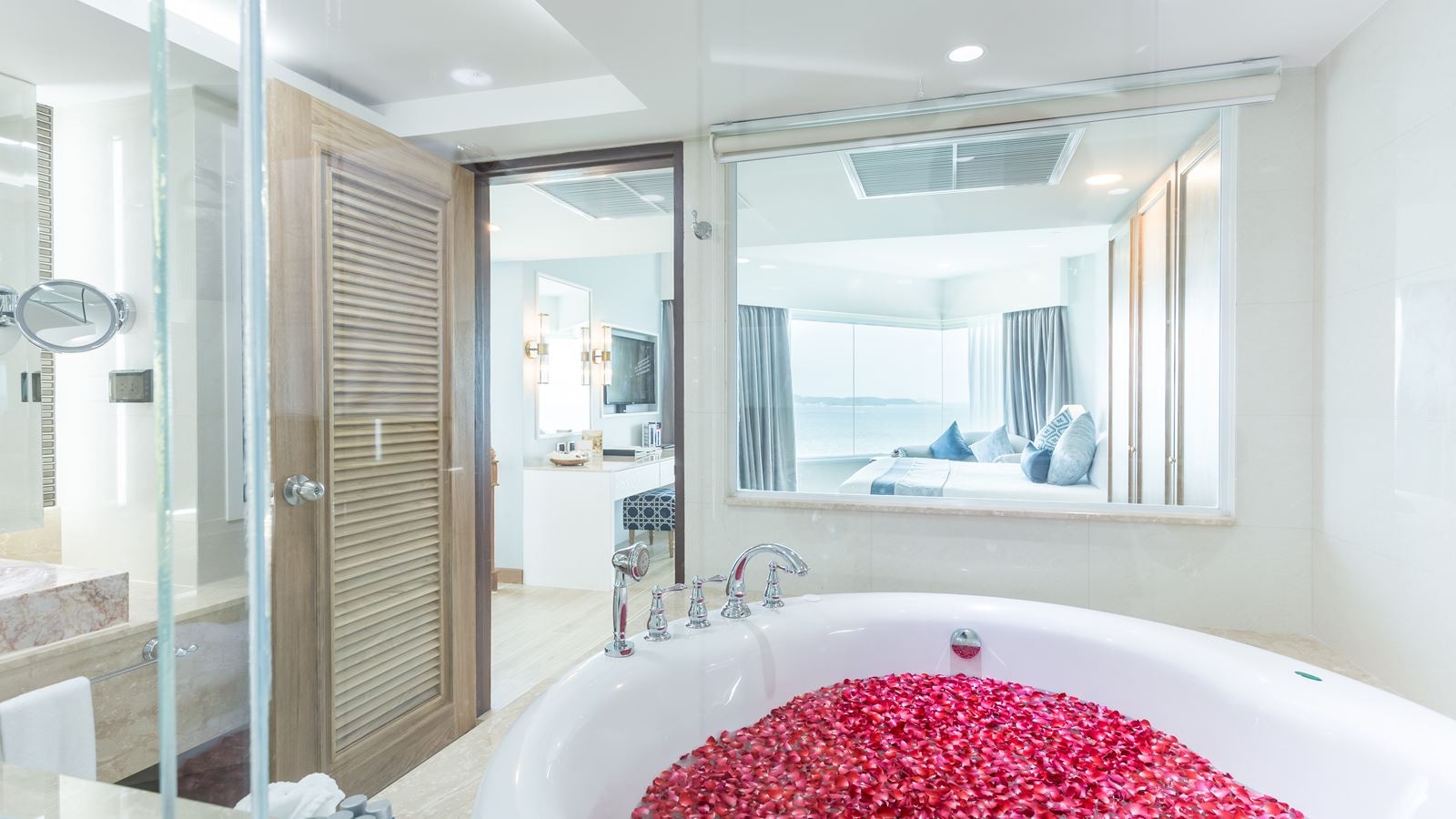 rooms-1-bedroom-diamond-suite