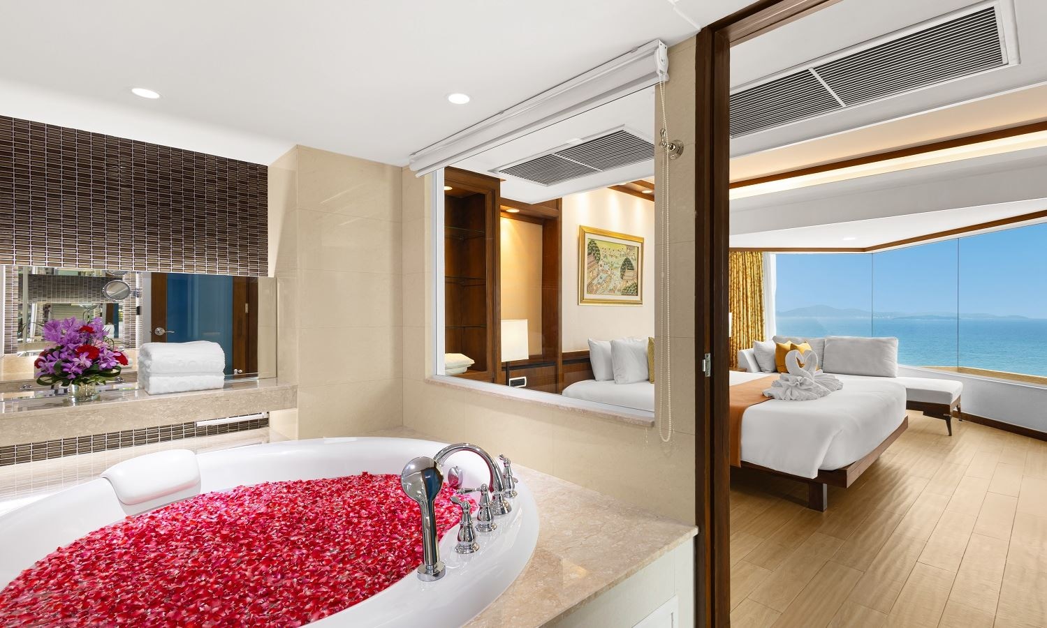 rooms-1-bedroom-princess-suite