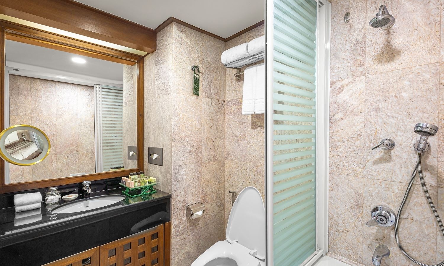 rooms-1-bedroom-princess-suite