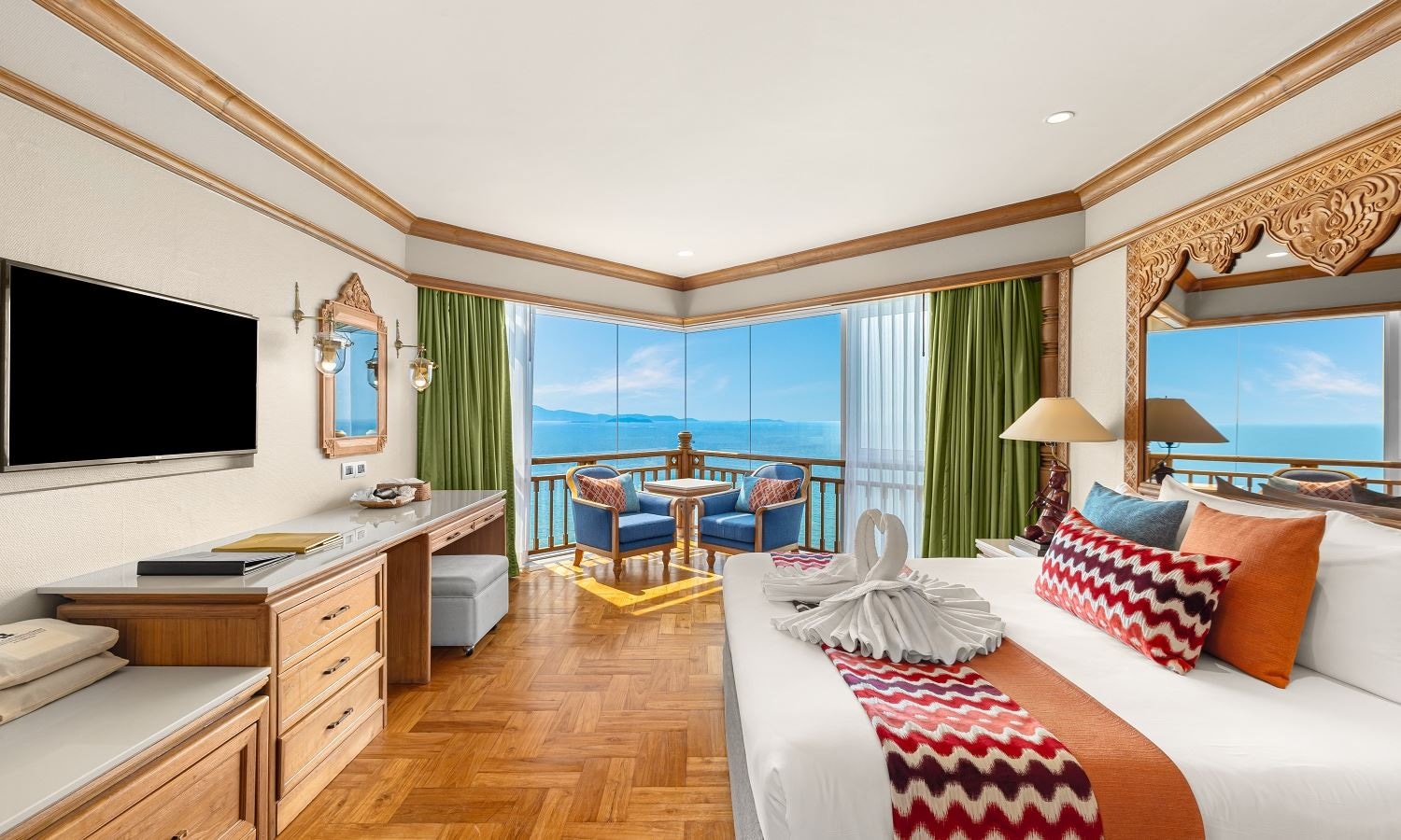 rooms-2-bedroom-theme-suite