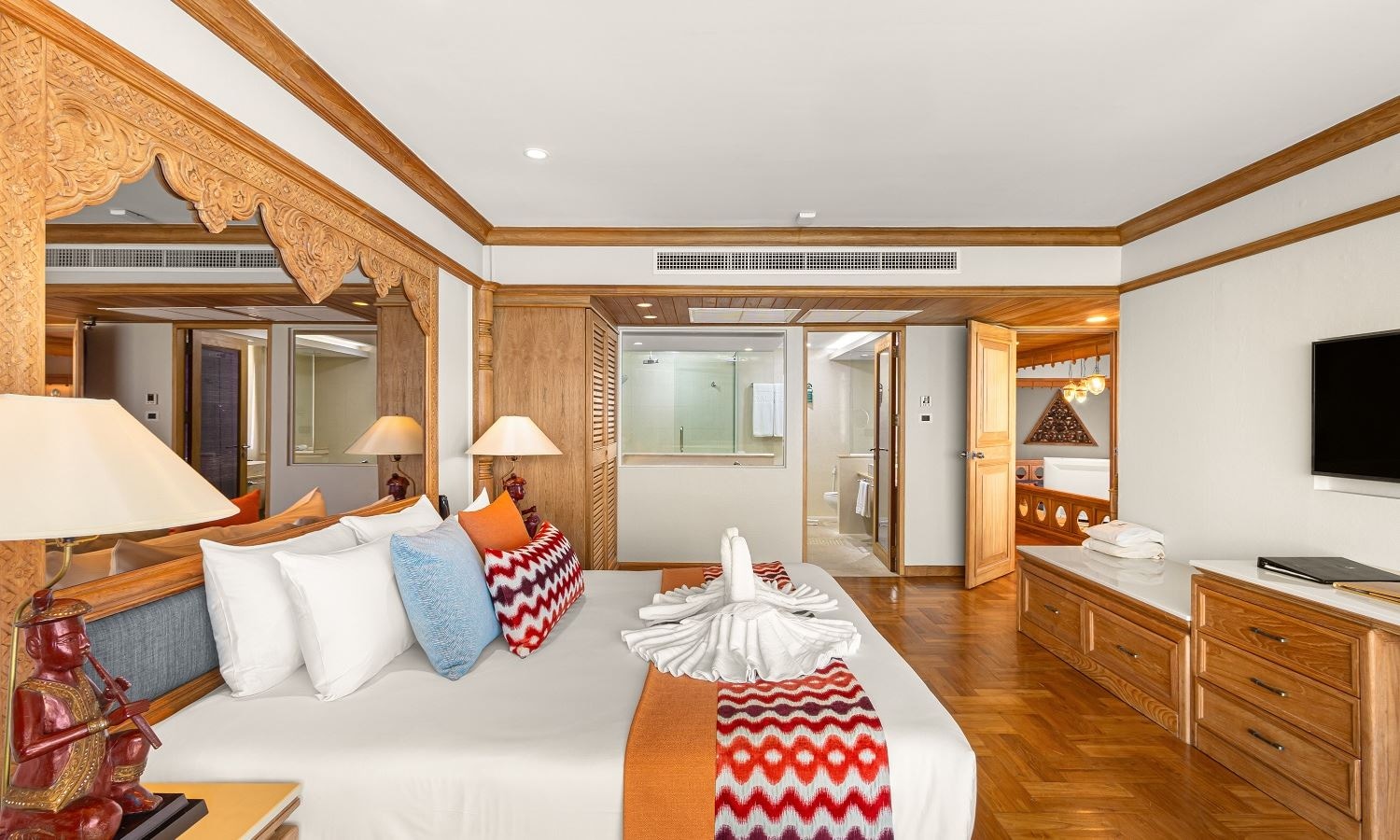 rooms-2-bedroom-theme-suite