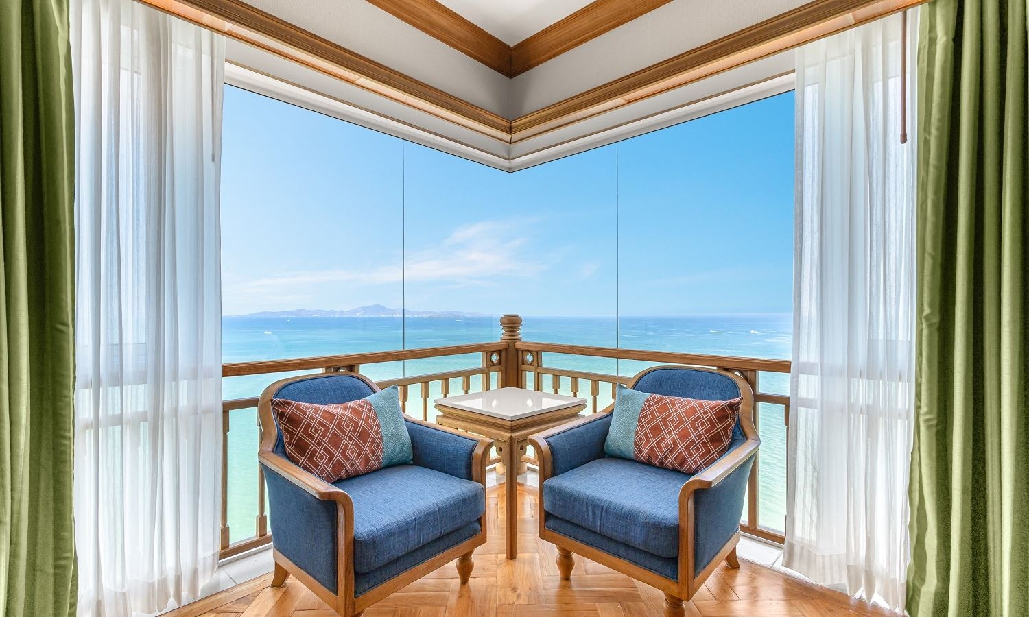 rooms-2-bedroom-theme-suite