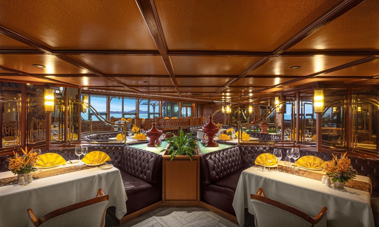 restaurants-royal-grill-room-and-wine-cellar--excellence-and-heritage