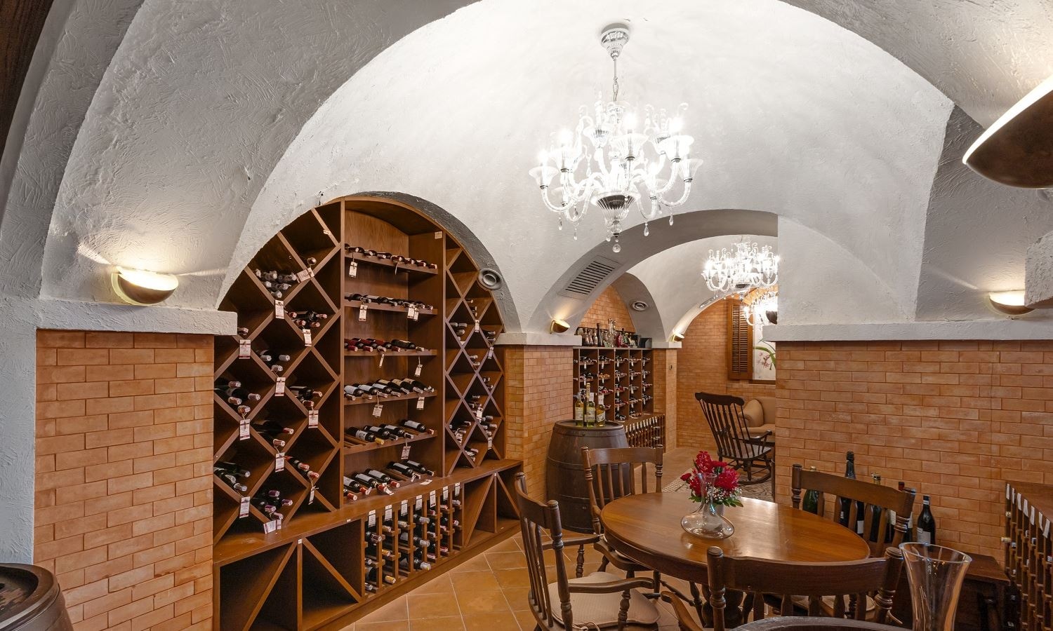 restaurants-royal-grill-room-and-wine-cellar--excellence-and-heritage