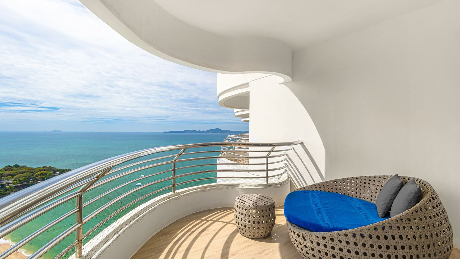 rooms-grand-sea-view-plus