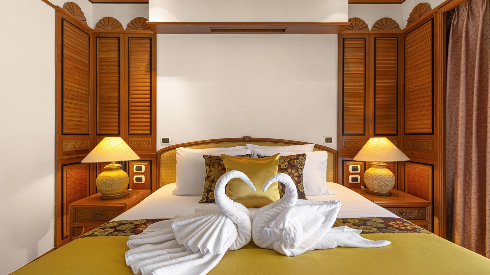 rooms-royal-suite-two-bedroom