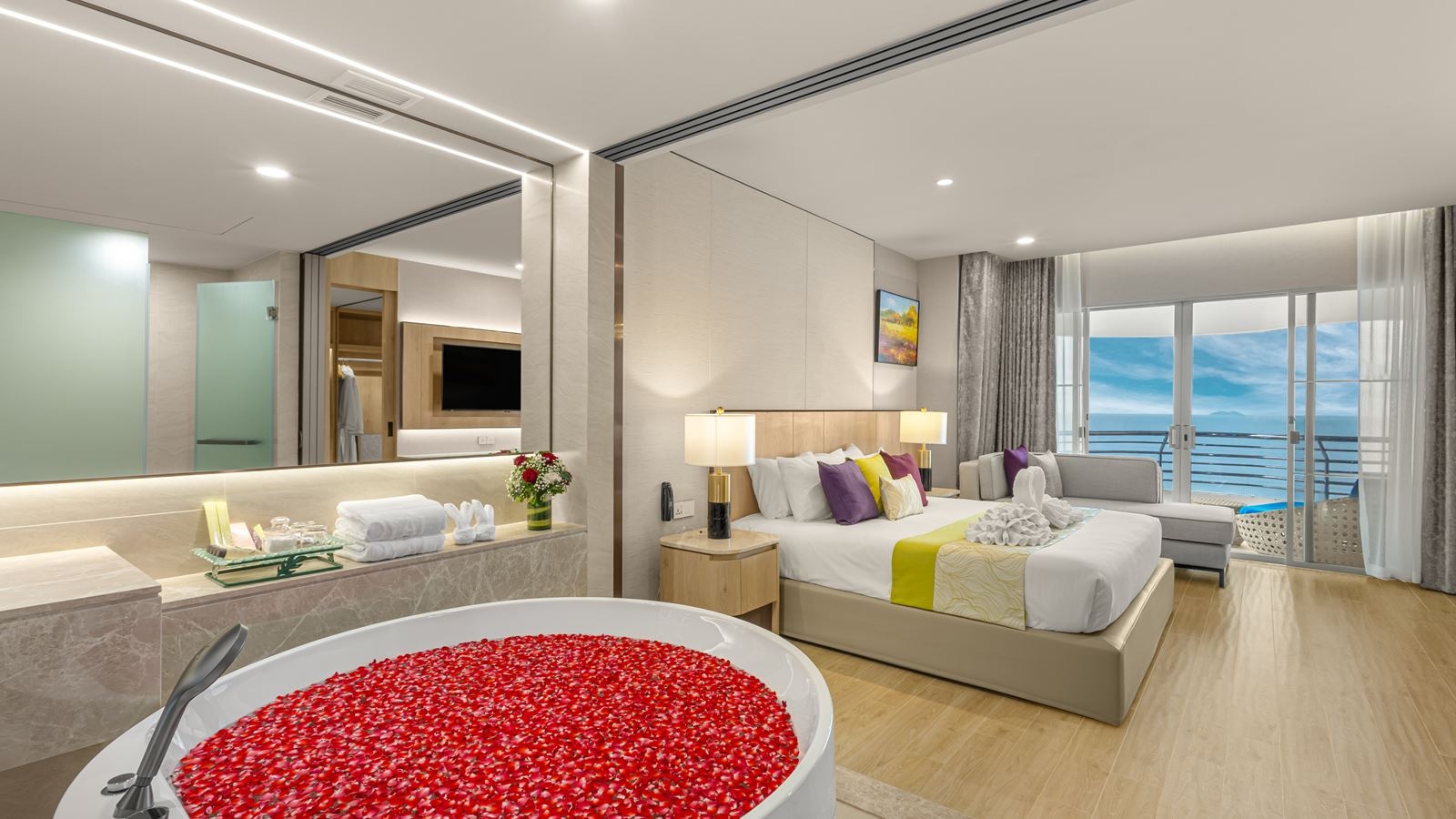 rooms-two-bedroom-modern-regency-suite