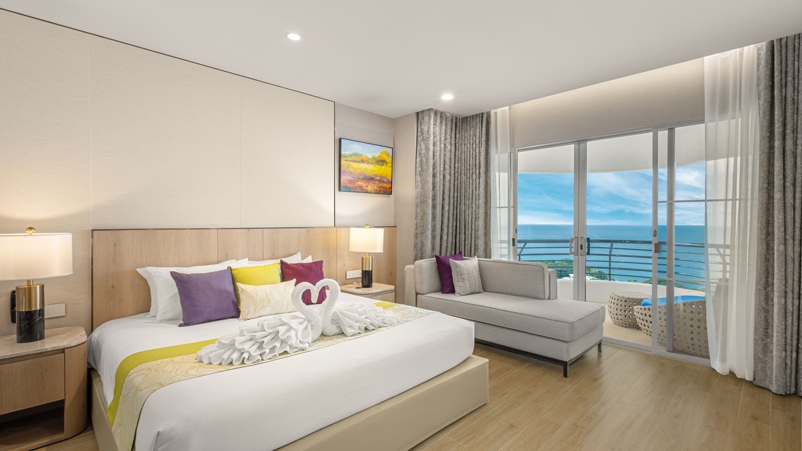 rooms-two-bedroom-modern-regency-suite