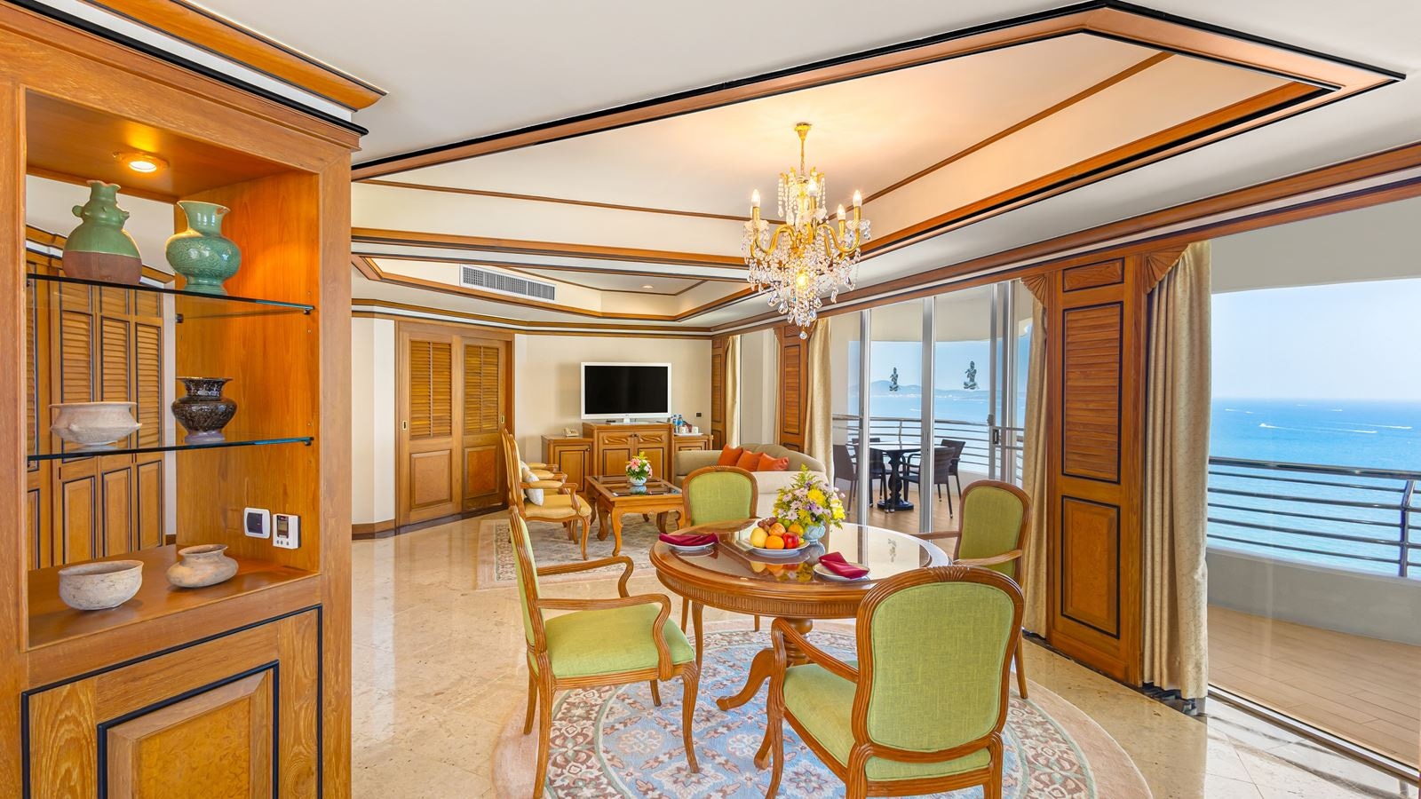 rooms-one-bedroom-heritage-regency-suite