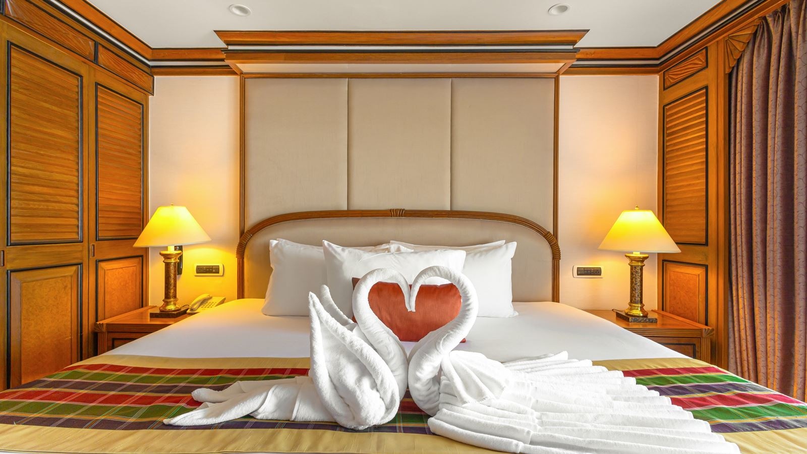 rooms-one-bedroom-heritage-regency-suite