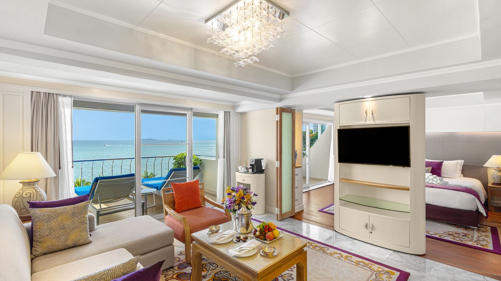 rooms-royal-wing-suite-one-bedroom