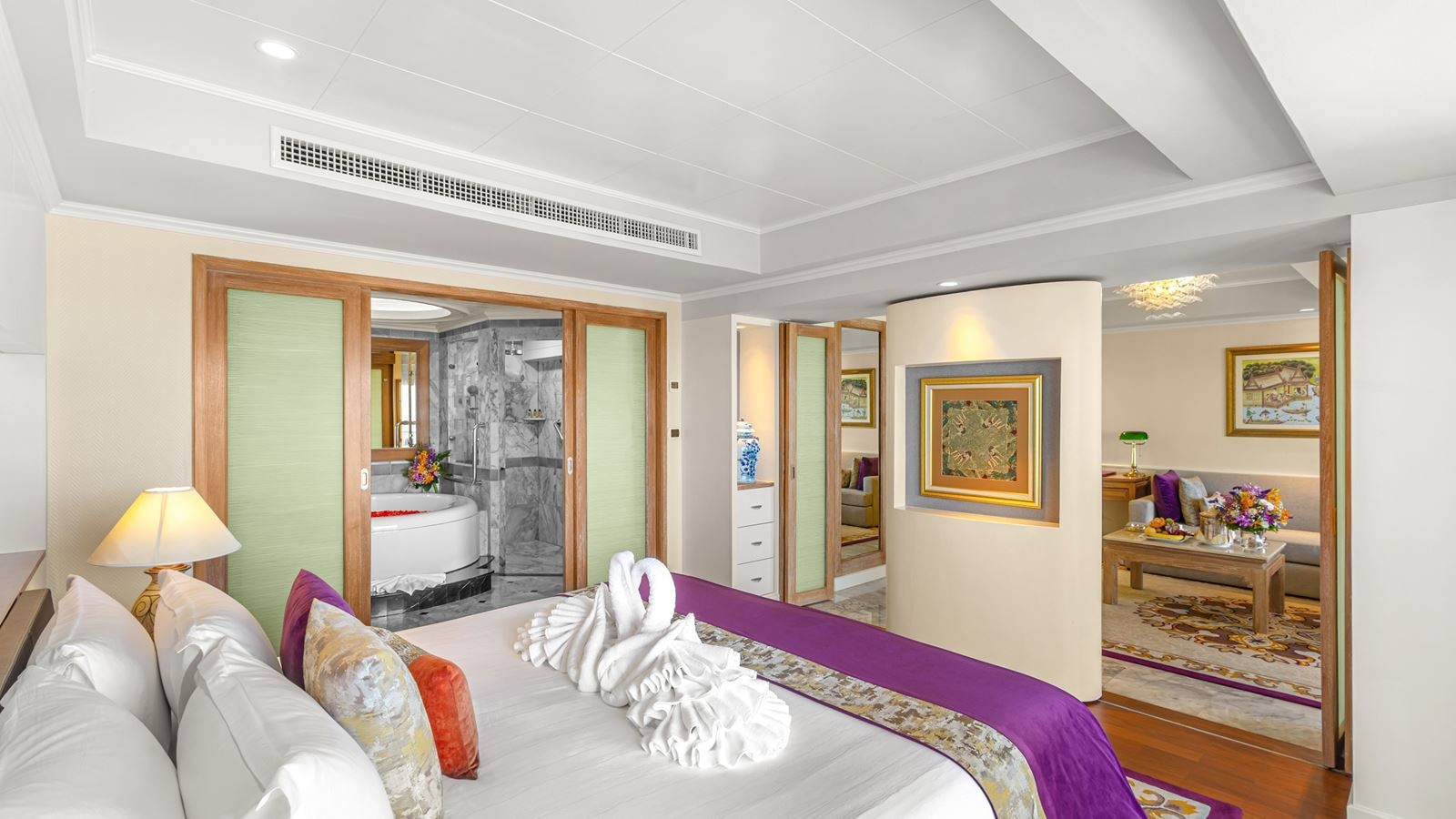 rooms-royal-wing-suite-one-bedroom