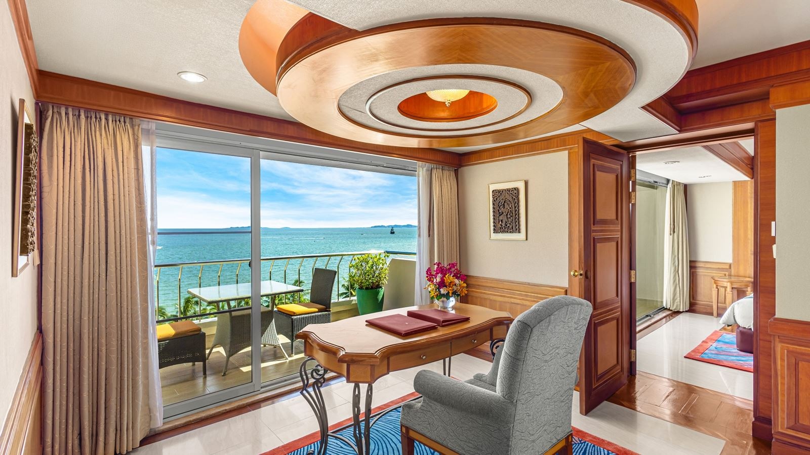 rooms-presidential-heritage-suite-and-beach-pavilion