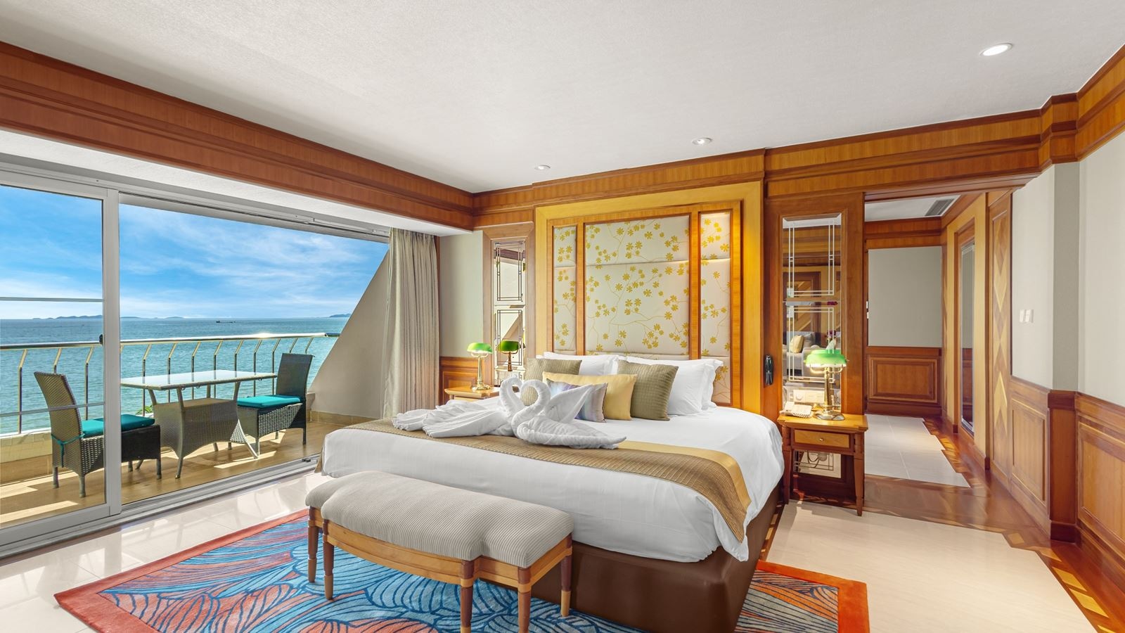 rooms-presidential-heritage-suite-and-beach-pavilion