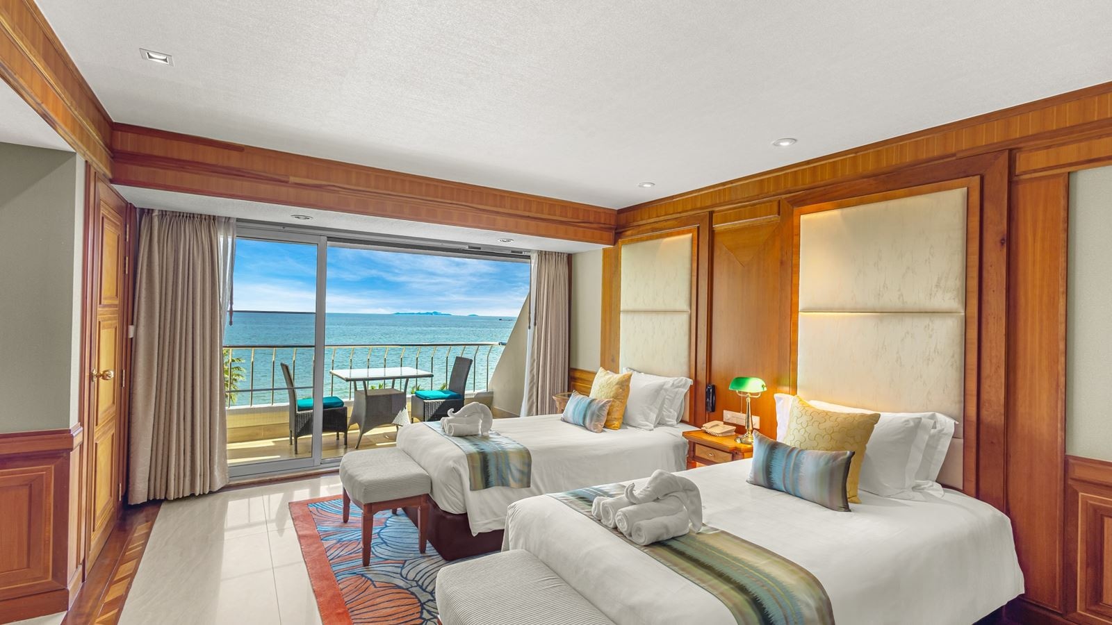 rooms-presidential-heritage-suite-and-beach-pavilion