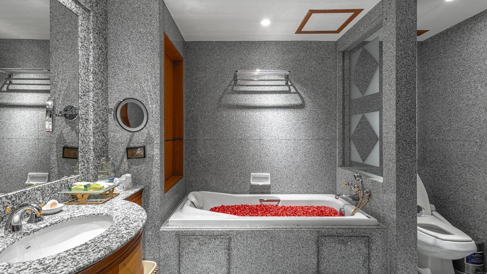 rooms-presidential-heritage-suite-and-beach-pavilion