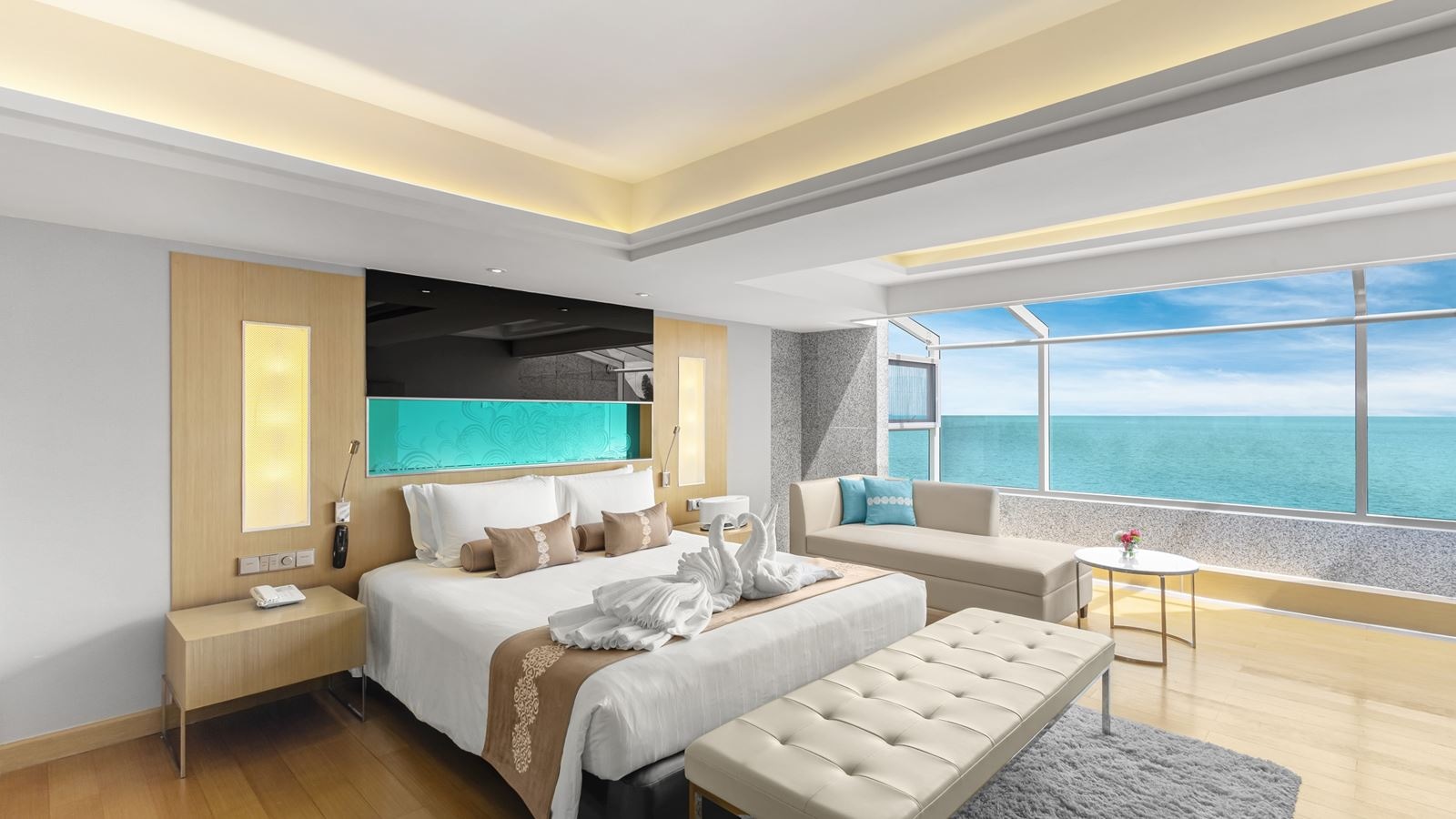 rooms-presidential-platinum-suite-and-beach-pavilion