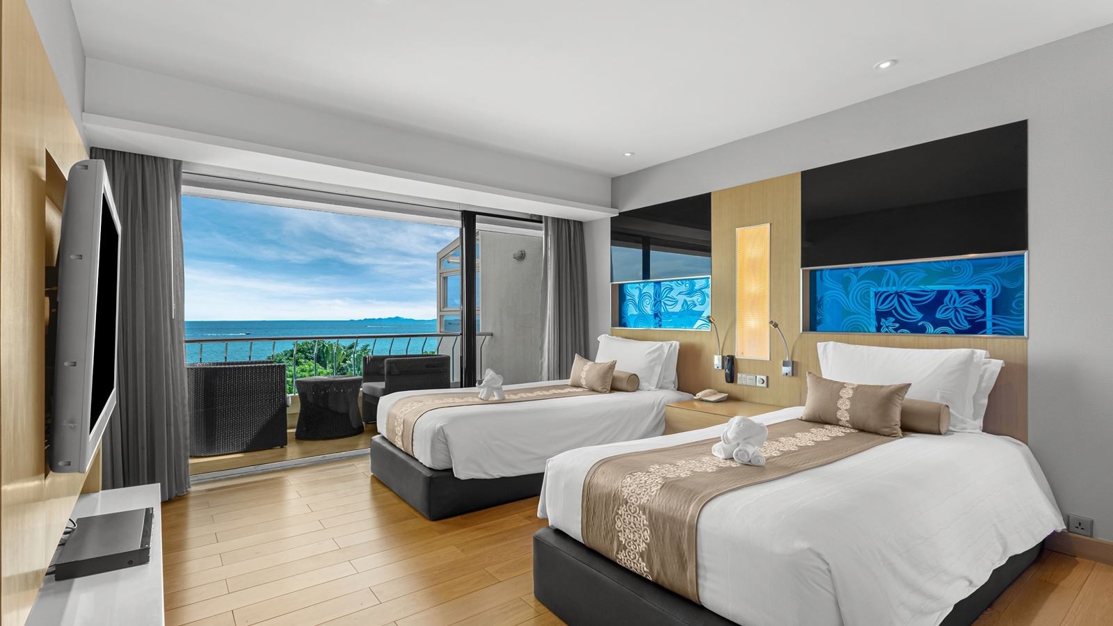 rooms-presidential-platinum-suite-and-beach-pavilion