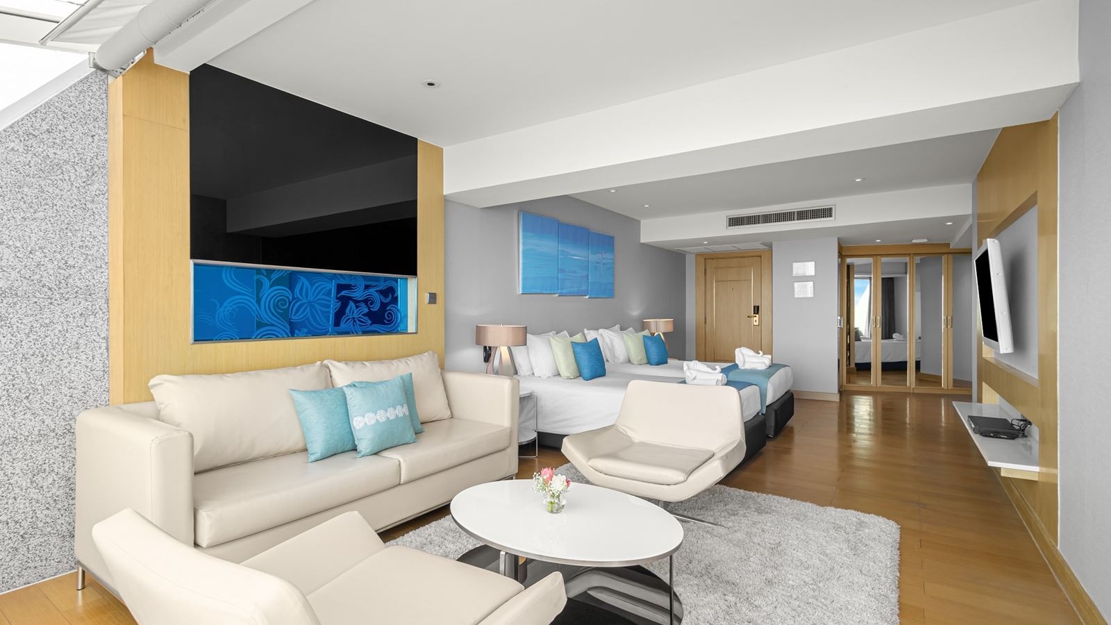 rooms-presidential-platinum-suite-and-beach-pavilion