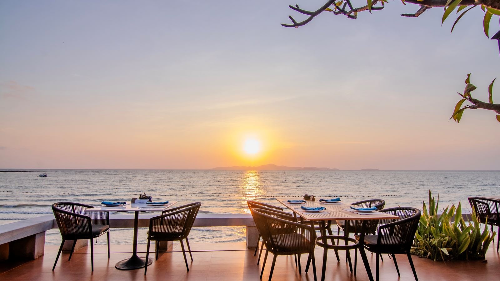 restaurants-breezeo--be-yourself-dining