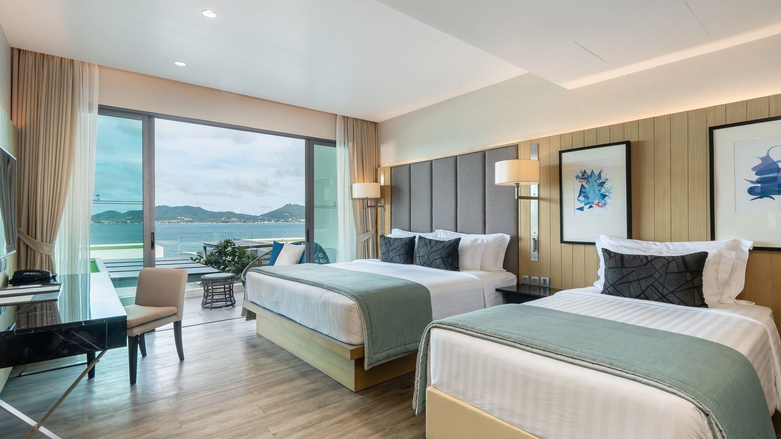 rooms-family-seaview