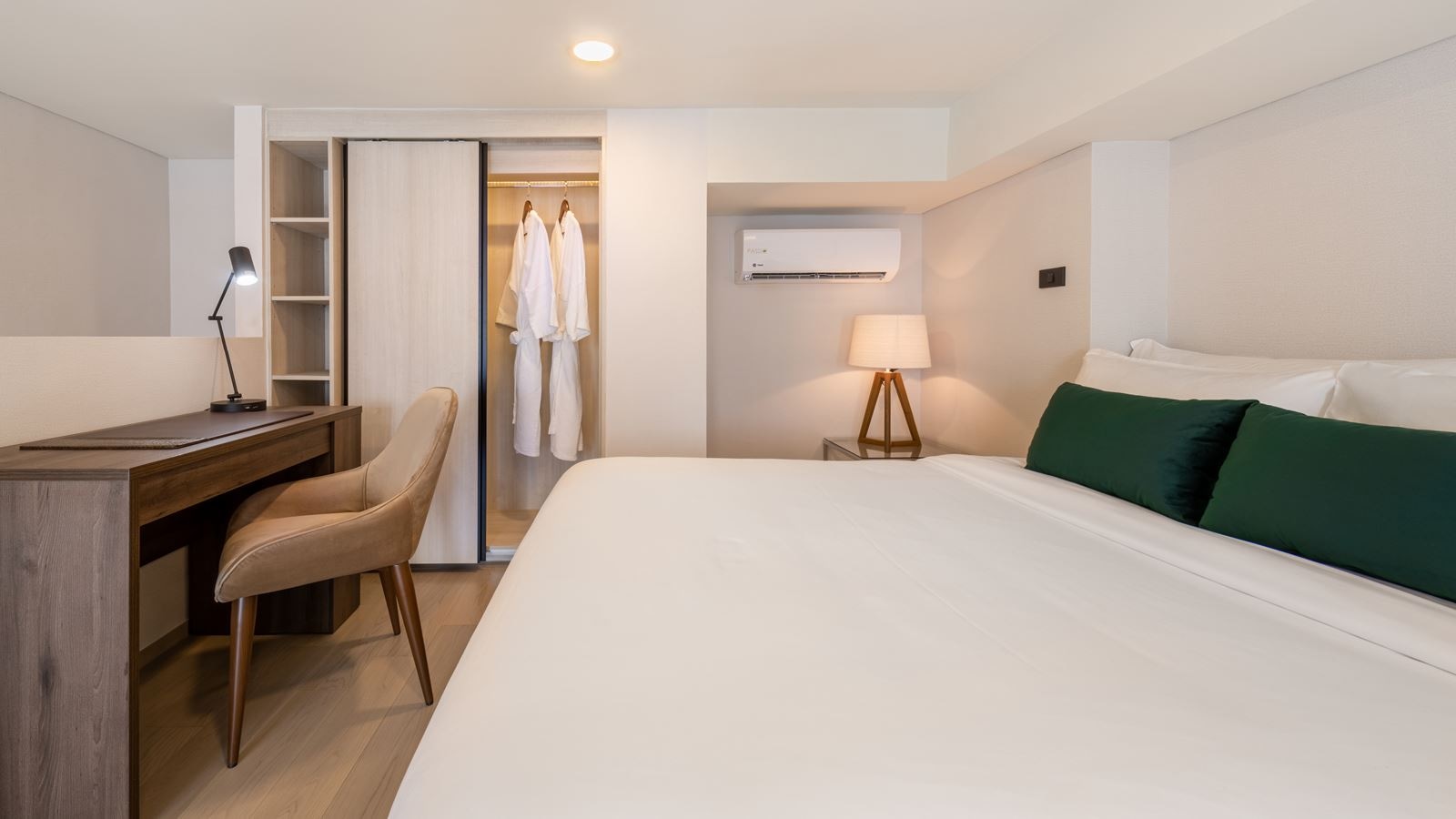 rooms-one-bedroom-duplex-suite-king