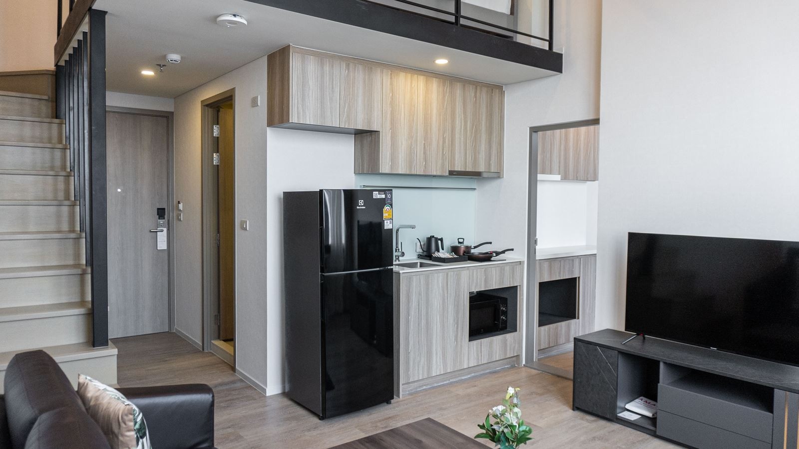 rooms-two-bedroom-duplex-suite