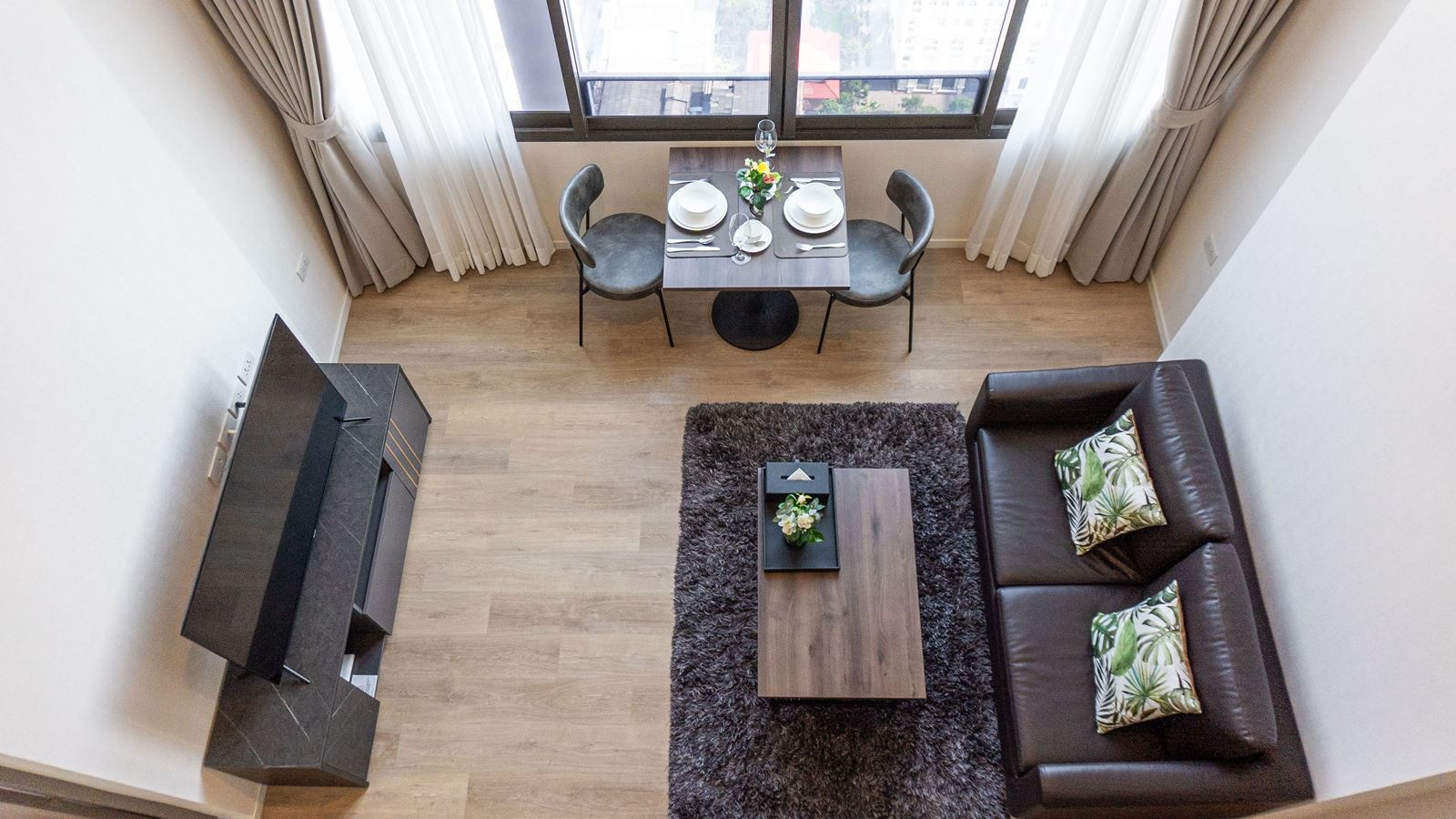 rooms-two-bedroom-duplex-suite