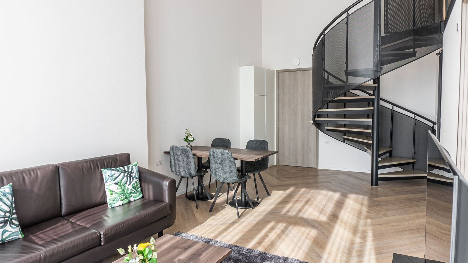 rooms-duplex-family-suite