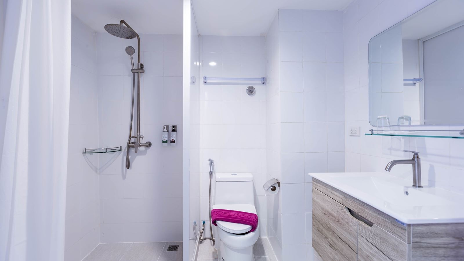 rooms-deluxe-double-south-wing