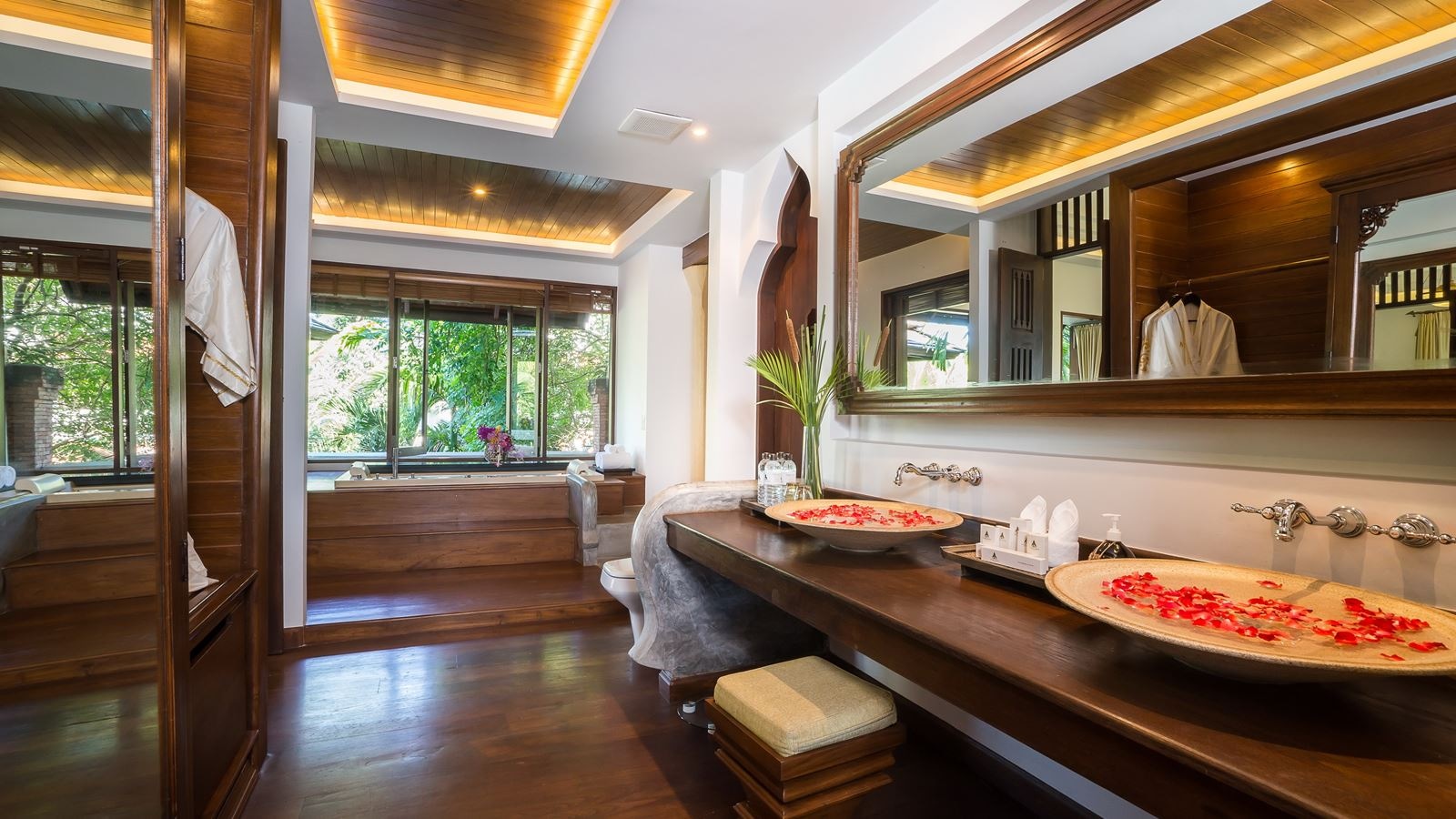 rooms-grand-deluxe-suite-garden-view