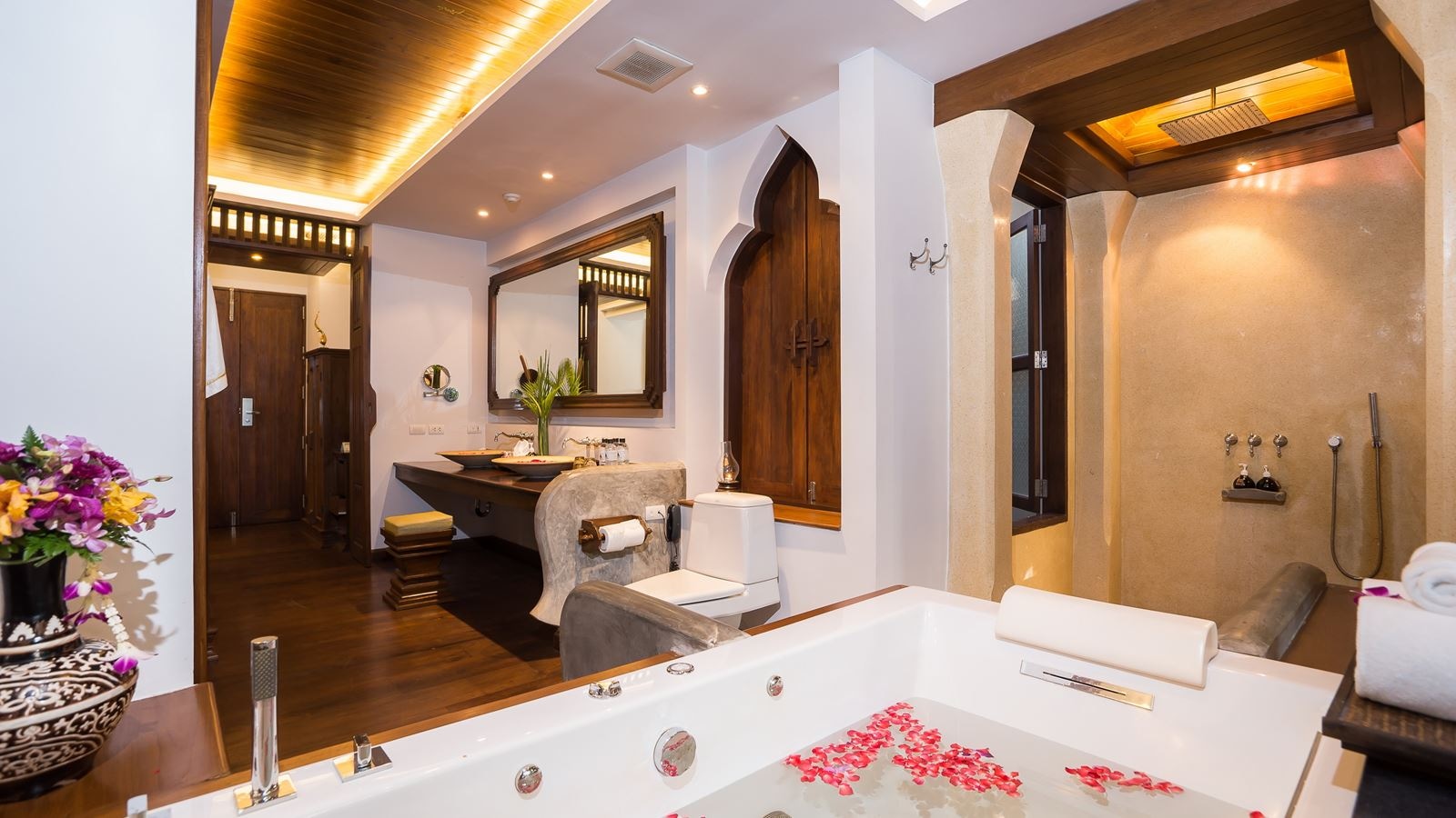 rooms-pool-suite-garden-view