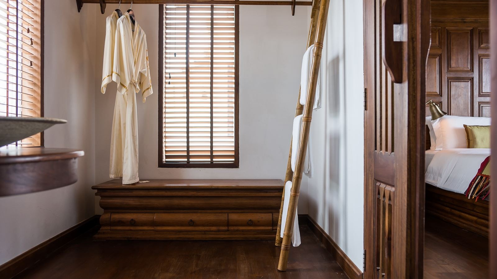 rooms-family-pool-villa-garden-view