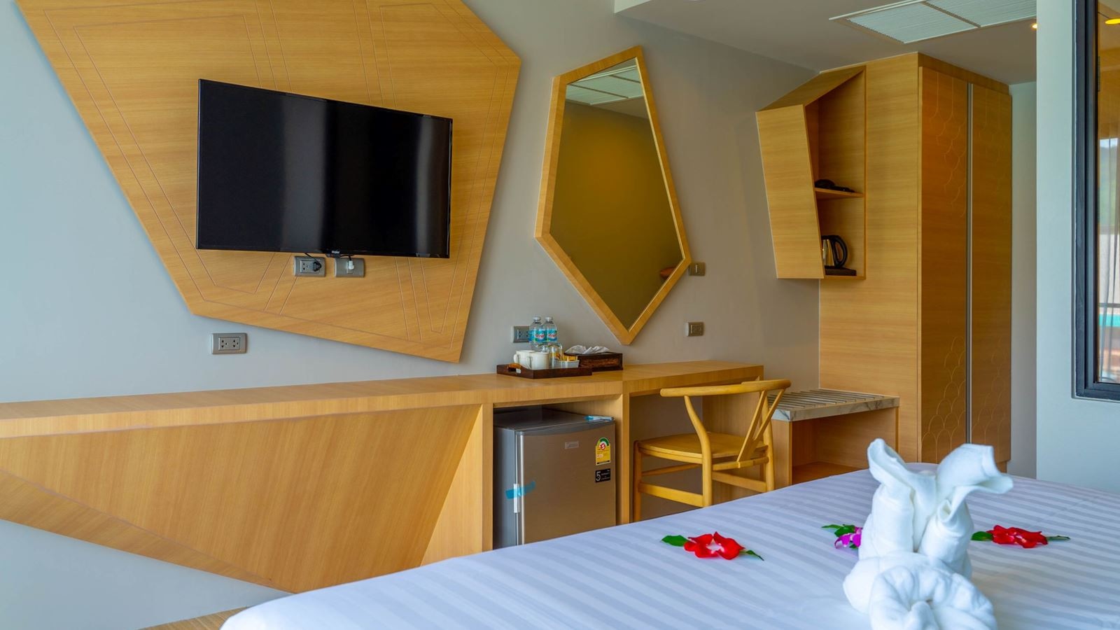 rooms-executive-room