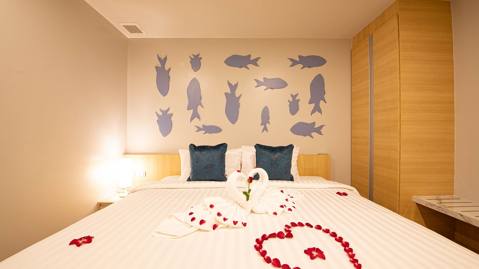 rooms-2-bedroom-family-suite