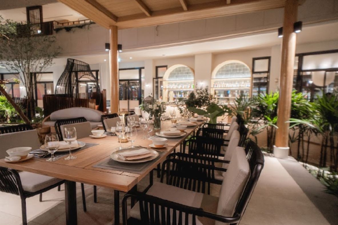 restaurants-beast--butterflies