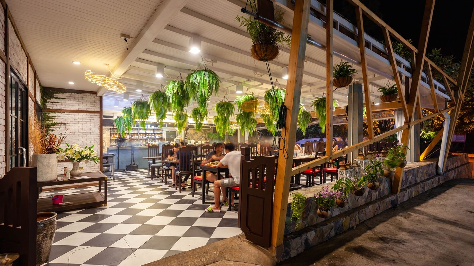 restaurants-restaurants