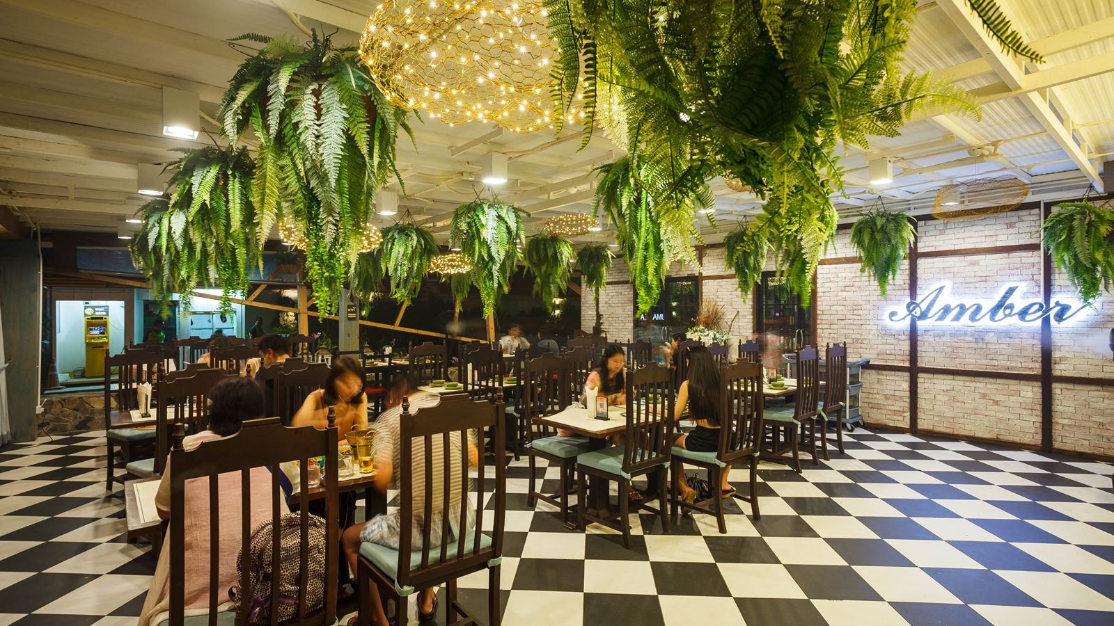 restaurants-restaurants