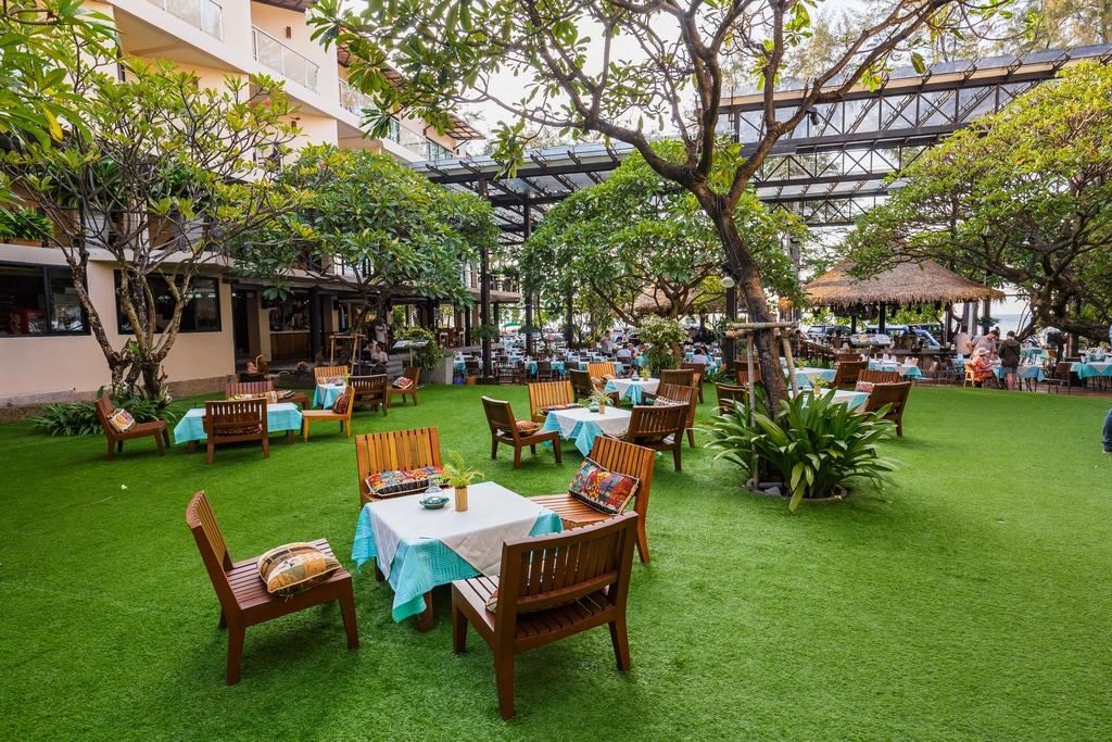 restaurants-laimai-courtyard-restaurant