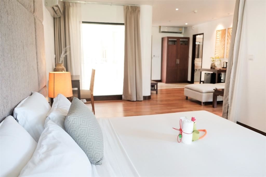 rooms-deluxe-beach-front