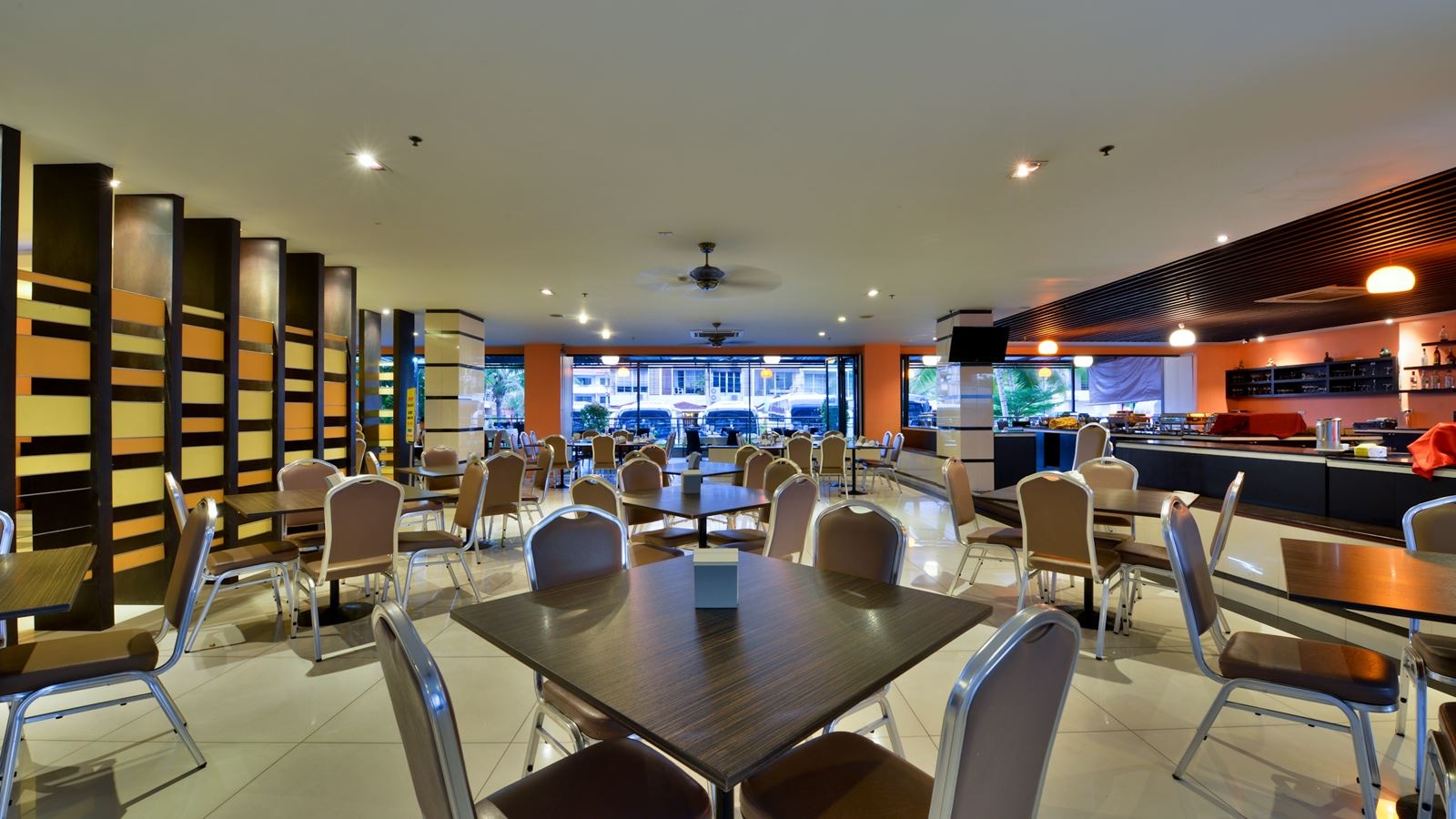 restaurants-voila-bar--restaurant